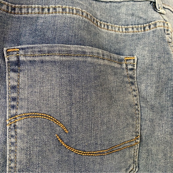 Levi Strauss Denim Shorts Wonen size 18 W34 Excellent Condition Summer Cutoffs - Picture 3 of 8